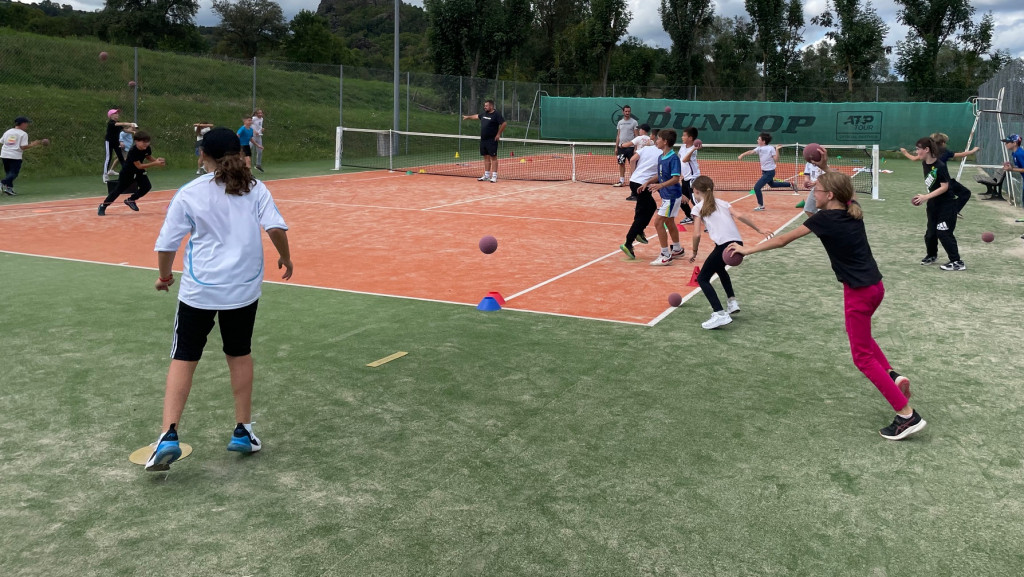 tennis cm4